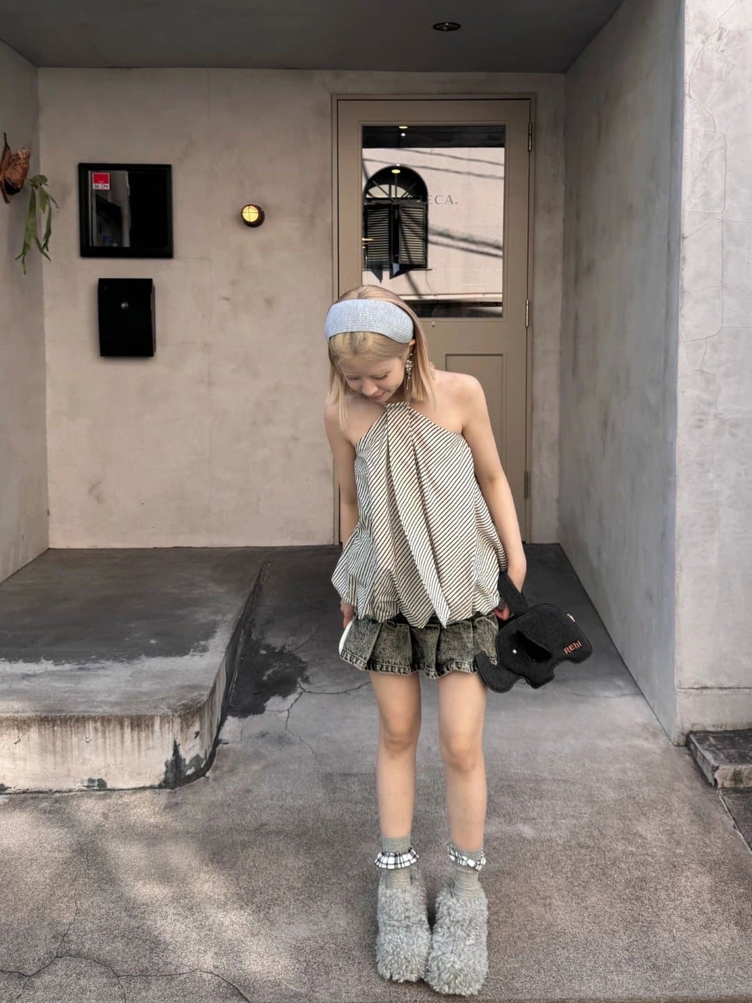 작은 키 스트라이프 행침 목 조끼 오프숄더 넥타이 구름 꽃밭 Chic 작은 대중 디자인 센스 루즈핏 맨위 상세 이미지 3