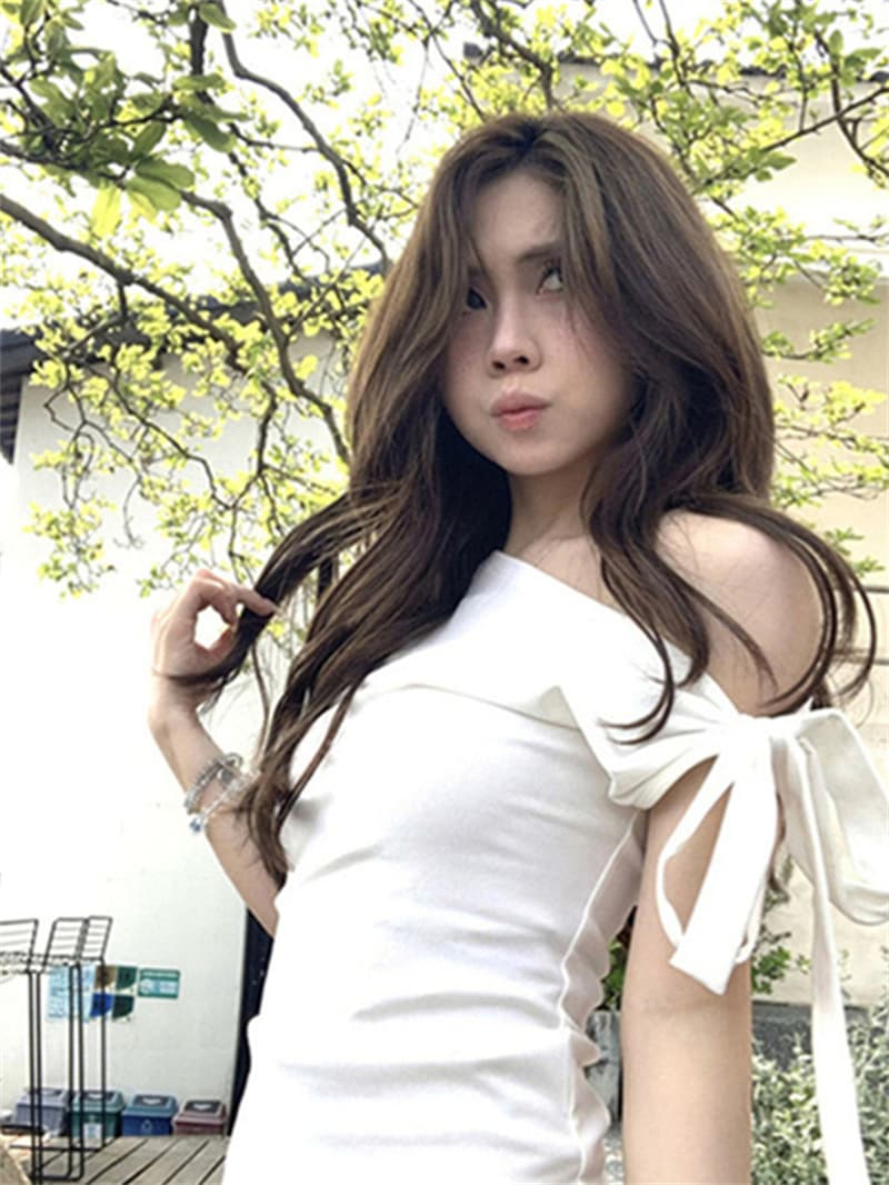 사람들 면 하나 의류 기타 착용 나비 매듭 스트랩 핫걸 비스듬한 어깨 반팔 티셔츠 여성 여름 상세 이미지 16