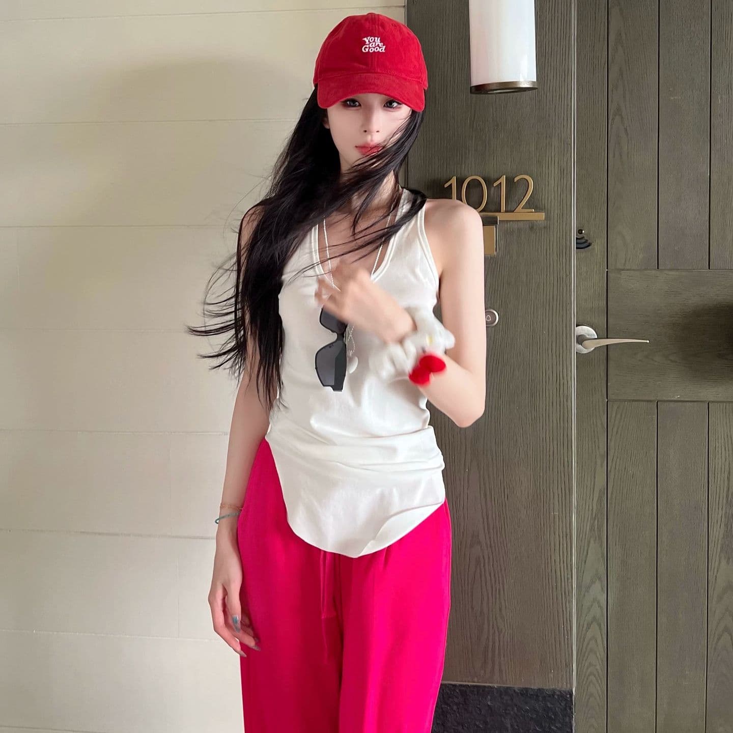 밑단 라디안 미니멀리즘 u 칼라 신축성 허리 수축 단어 조끼 여성 이미지 4