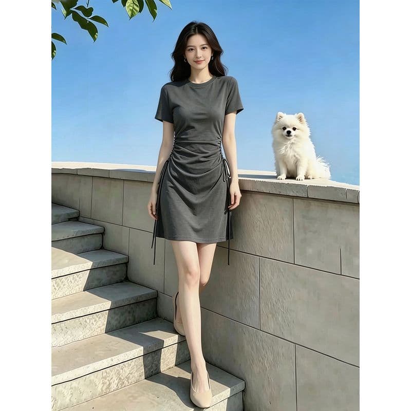 반팔 여성 드레스 2026 년 새로운 여름 펌프 로프 허리 수축 몸매 가꾸기 슬림해 보이는 타이트 스커트 미니 스커트 이미지 2