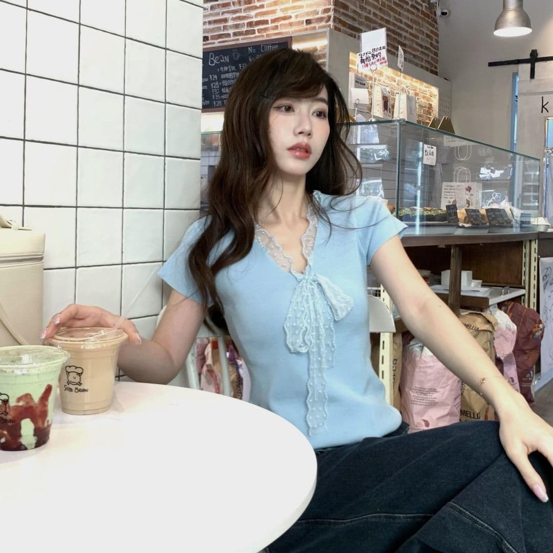 순면 레이스업 나비 매듭 디자인 패치워크 레이스 반팔 티셔츠 2026 여름 새로운 몸매 가꾸기 슬림해 보이는 맨위 ins 이미지 2