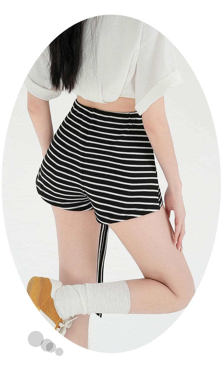 후아 남편 그리드 복합 우유 실크 핫걸 흑백 줄무늬 배색 스트랩 나비 매듭 와이드 레그 팬츠 핫 바지 반바지 여성 상세 이미지 31