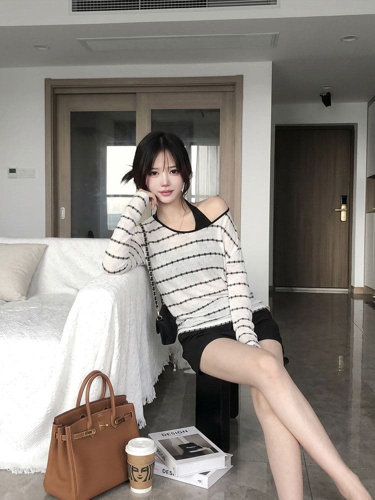 흑백 줄무늬 비스듬한 어깨 자외선 차단 블라우스 긴팔 티셔츠 여성 여름 느긋한 바람 얇은 스타일 맨위 상세 이미지 4