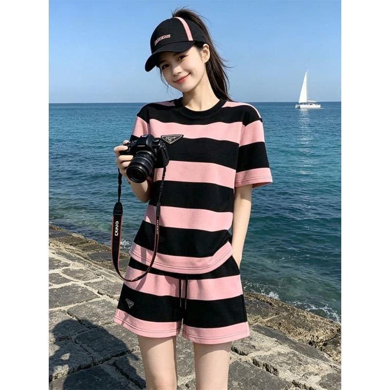 해군 스타일 스트라이프 반팔 반바지 두 조각 여성 세트 여름 루즈핏 슬림해 보이는 캐주얼 스포츠 슈트 여성 2026 새로운