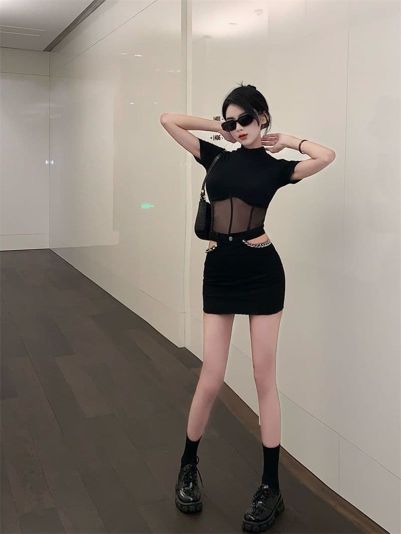국경 간 베트남 창고 대행 발송 핫걸 망사 반팔 티셔츠 반하이넥 하프 시스루 검정색 맨위 하이웨이스트 홀로우 아웃 여성 상세 이미지 9