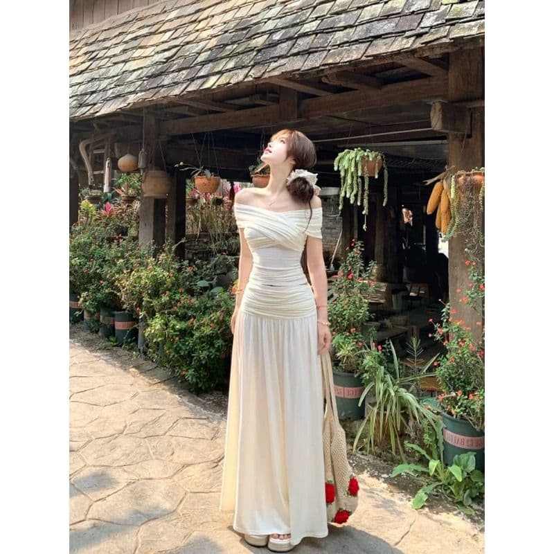 십자가 디자인 오프숄더 보트넥 순수한 욕망 부드러운 바람 티셔츠 맨위 하이웨이스트 큰 진자 반신 스커트 투피스 세트