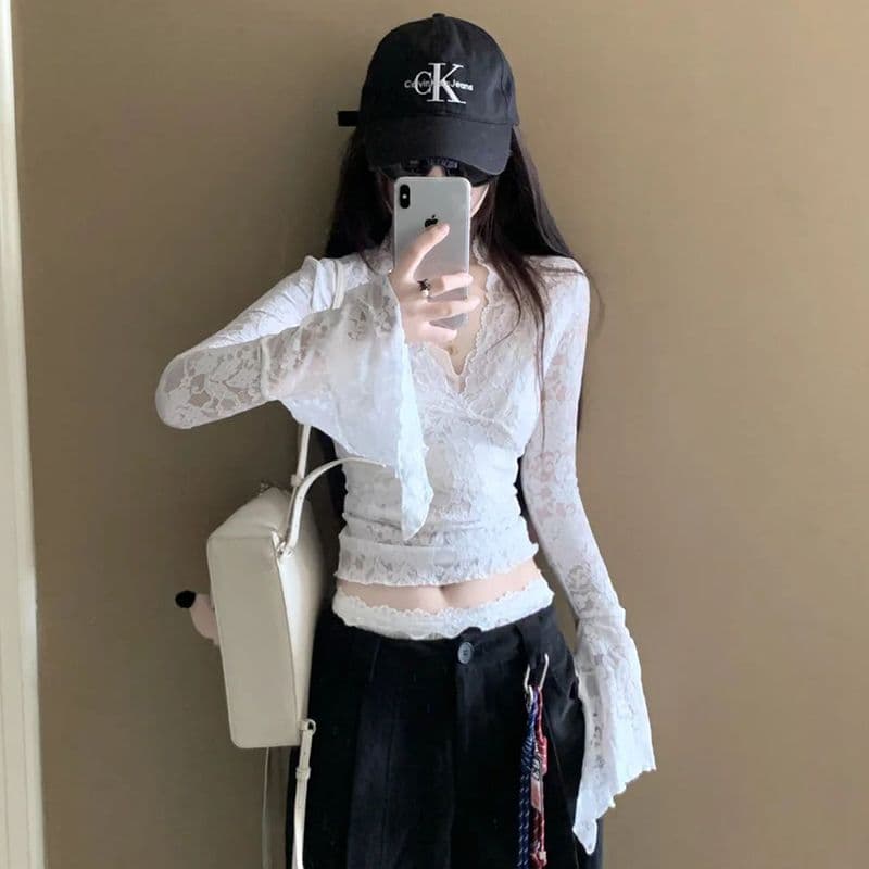 광저우 원단 느낌 부드러운 디자인 센스 V넥 긴팔 레이스 셔츠 가을 새로운 순수한 욕망 핫걸 맨위 상세 이미지 6