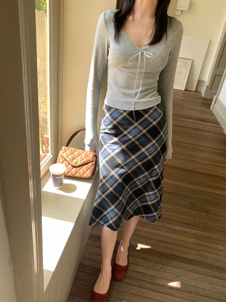 광저우 원단 디자인 센스 레이스 긴팔 티셔츠 여성 가을 몸매 가꾸기 기본 셔츠 순수한 욕망 인사이드 잡아라. 의류 상세 이미지 3