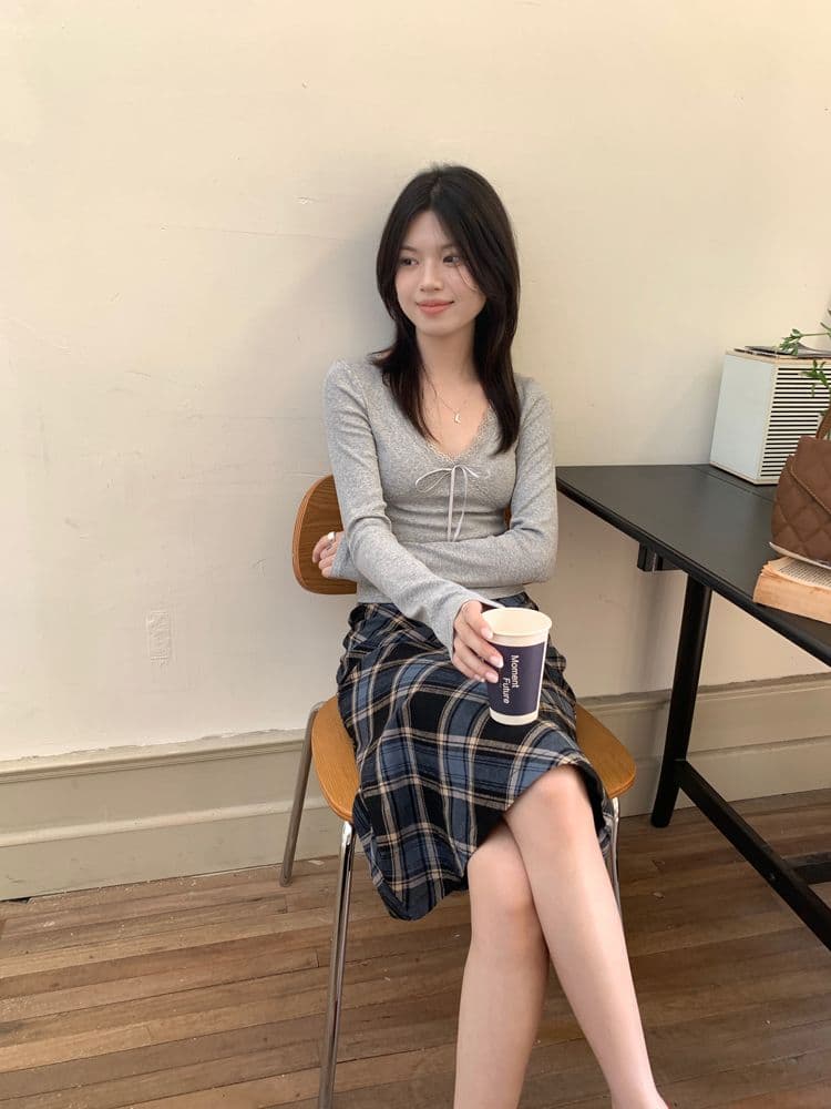 광저우 원단 디자인 센스 레이스 긴팔 티셔츠 여성 가을 몸매 가꾸기 기본 셔츠 순수한 욕망 인사이드 잡아라. 의류 상세 이미지 5
