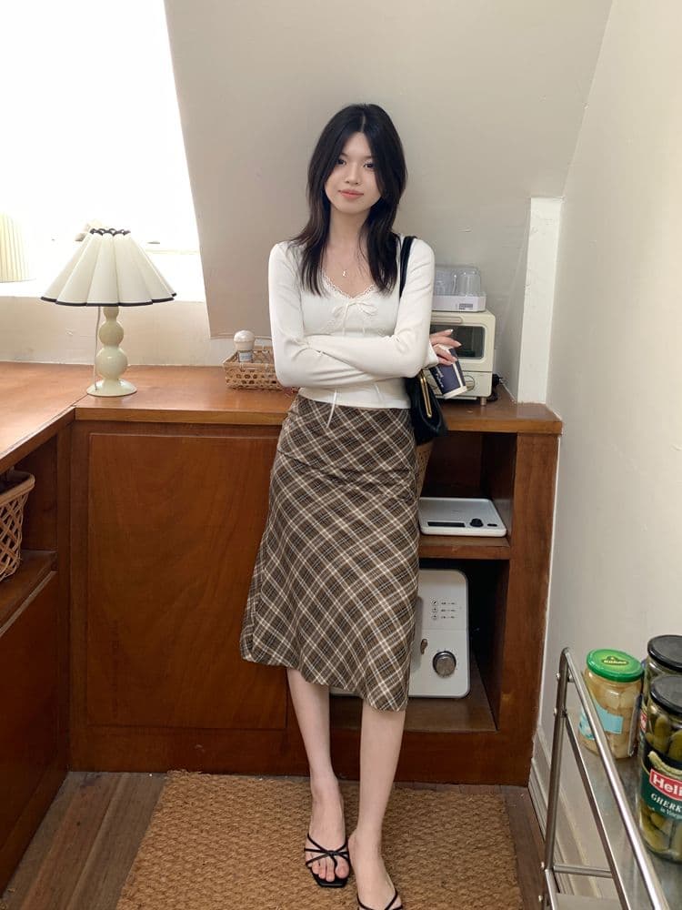 광저우 원단 디자인 센스 레이스 긴팔 티셔츠 여성 가을 몸매 가꾸기 기본 셔츠 순수한 욕망 인사이드 잡아라. 의류 상세 이미지 14
