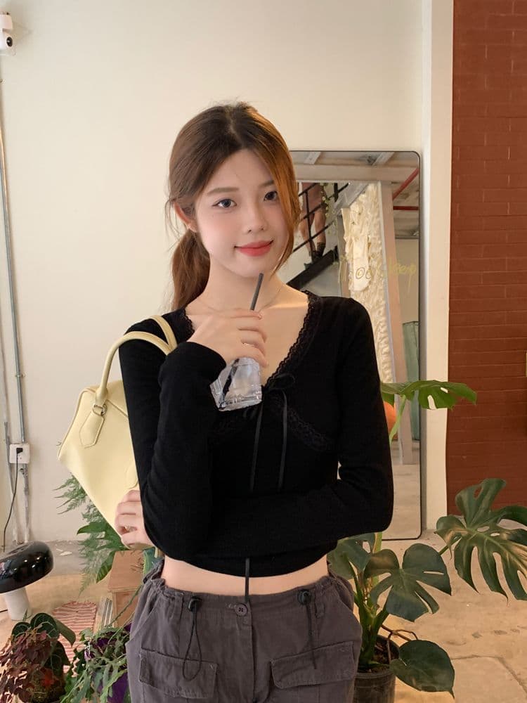 광저우 원단 디자인 센스 레이스 긴팔 티셔츠 여성 가을 몸매 가꾸기 기본 셔츠 순수한 욕망 인사이드 잡아라. 의류 상세 이미지 20