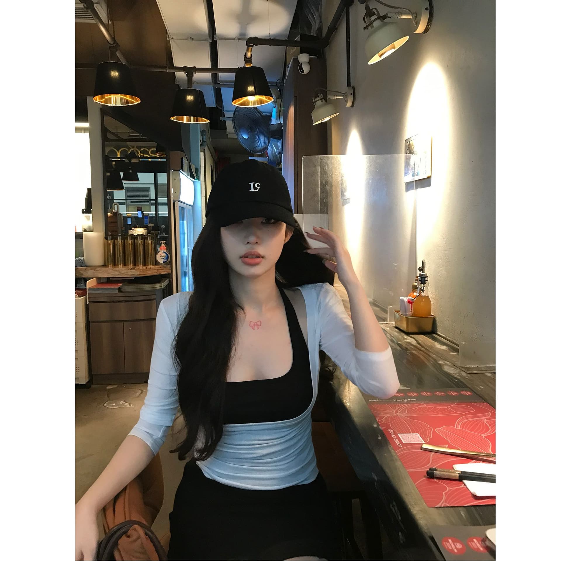 사람들 면 가슴 패드 순수한 욕망 핫걸 얇은 스타일 티셔츠 맨위 여성 여름 행침 목 캐미솔 세트 체하다 조각 착용 가져 가라.
