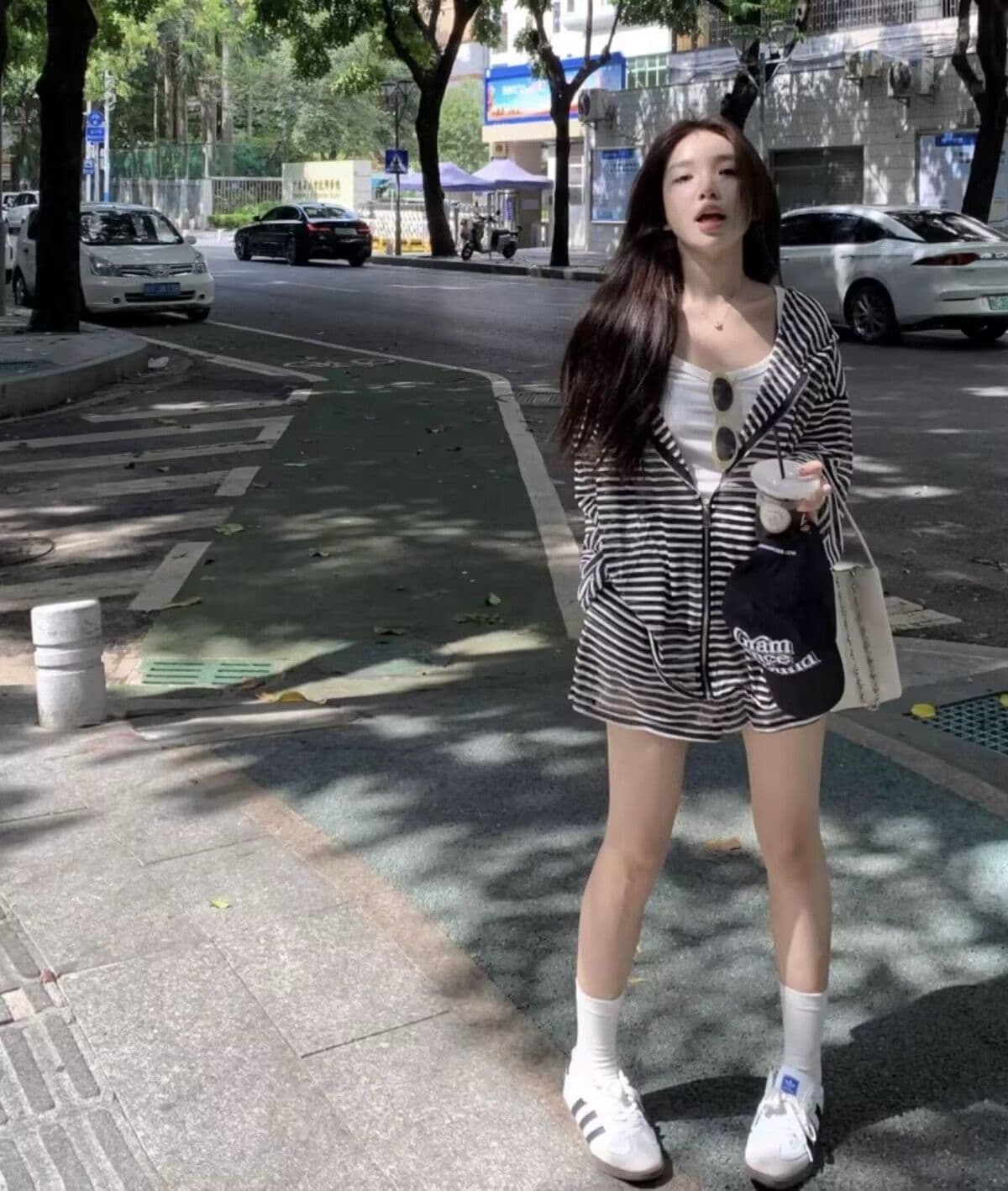 패션 캐주얼 루즈핏 스트라이프 세트 여자 학생 봄 여름 가을 캐미솔 후드 재킷 반바지 3종 세트 상세 이미지 18