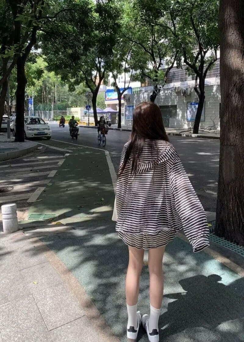 패션 캐주얼 루즈핏 스트라이프 세트 여자 학생 봄 여름 가을 캐미솔 후드 재킷 반바지 3종 세트 상세 이미지 19
