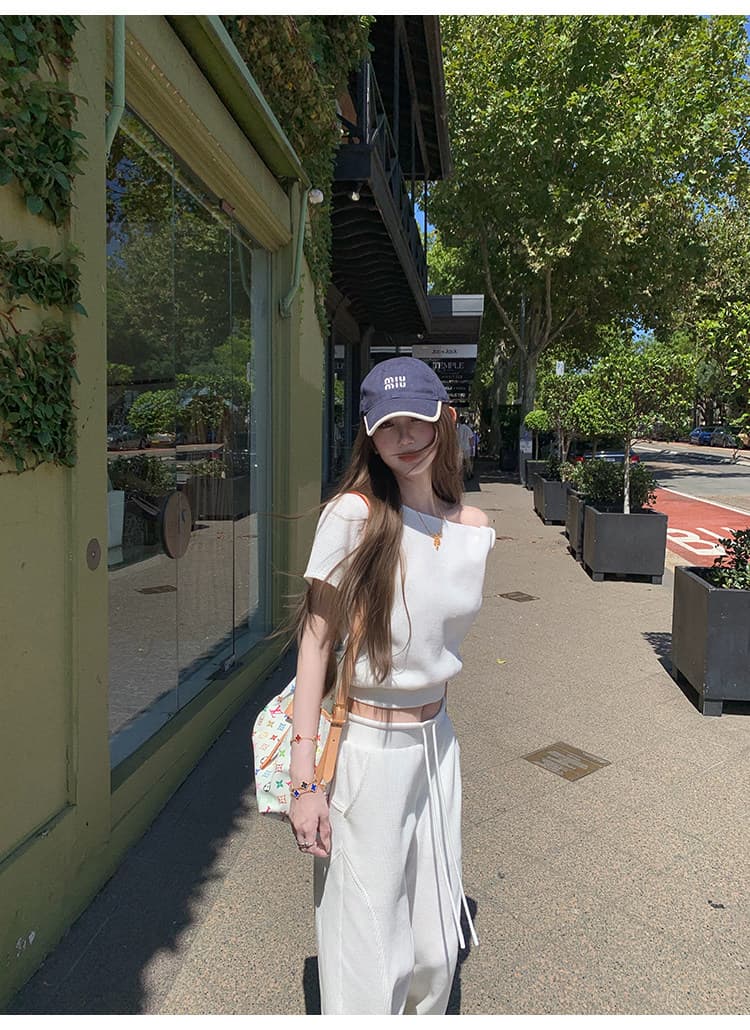 순수한 욕망 바람 비스듬한 칼라 오프숄더 반팔 티셔츠 여성 봄 패션 세트 루즈핏 넓은 다리 캐주얼 바지 화이트 투피스 세트 상세 이미지 6