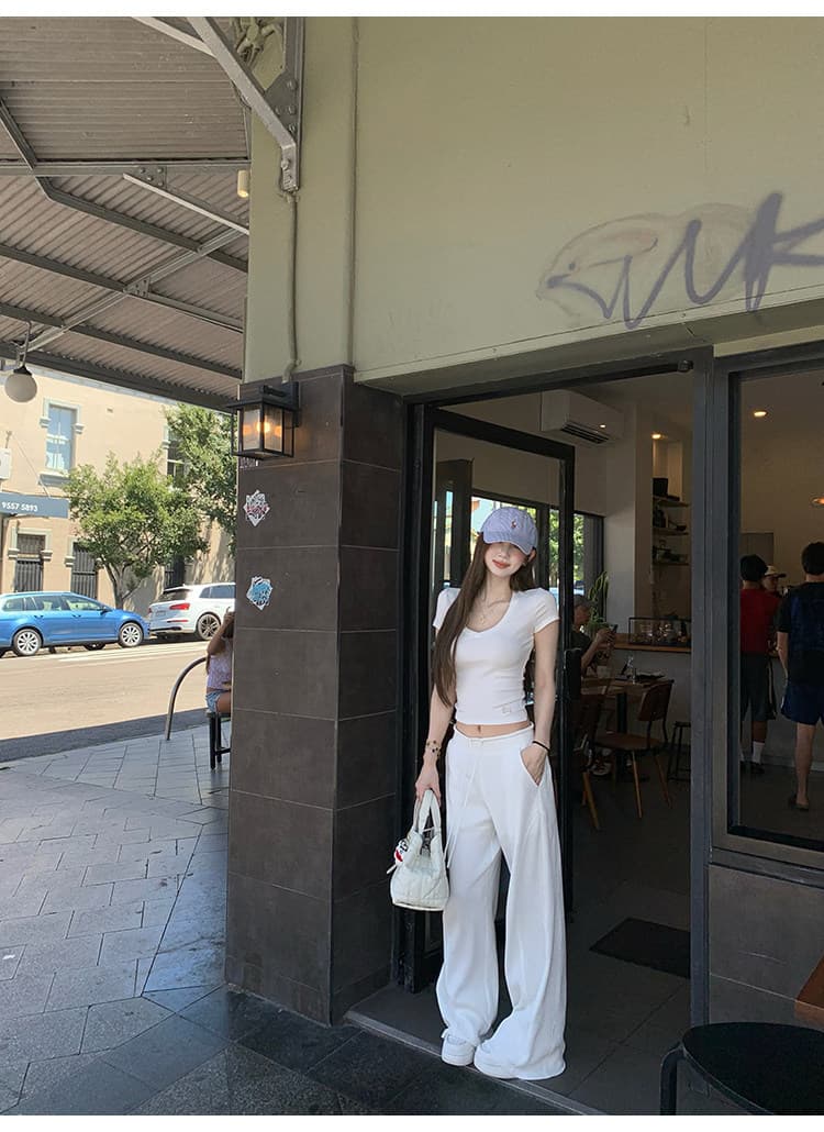 순수한 욕망 바람 비스듬한 칼라 오프숄더 반팔 티셔츠 여성 봄 패션 세트 루즈핏 넓은 다리 캐주얼 바지 화이트 투피스 세트 상세 이미지 12