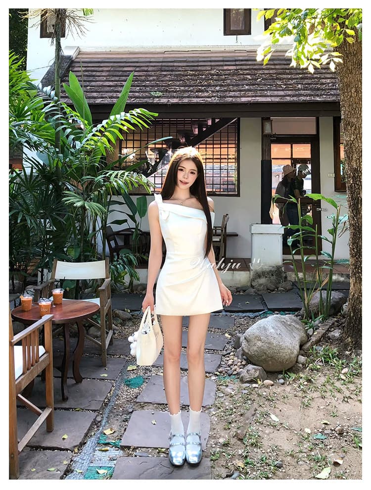 소녀 바람 달콤함 미니 스커트 여름 허리 수축 슬림해 보이는 작은 대중 디자인 센스 천 금빛 바람 달콤함 비스듬한 어깨 여성 드레스 상세 이미지 5