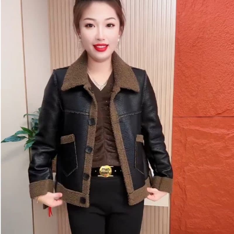 가을 겨울 새로운 털이 있고 두꺼운 인터넷 유명인 pu 가죽 자켓 모방 양털 피모 하나 양면 착용 여성 코트 이미지 2