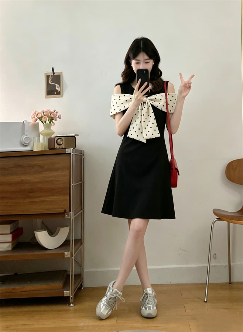 마이크로 지방 블랙 배 뮤즈 지방 mm 여름 나비 매듭 패치워크 검정색 드레스 상세 이미지 1