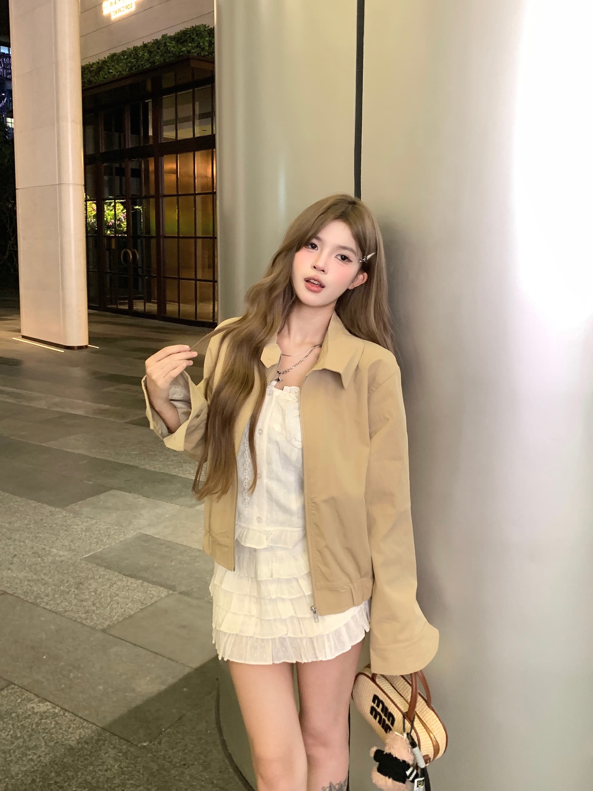 실사 정가 재킷 카키 색 긍정적 인 어깨 재킷 튜브탑 맨위 레이스 인사이드 가져 가라. 무거운 작업 5겹 레이스 미니 스커트 상세 이미지 2