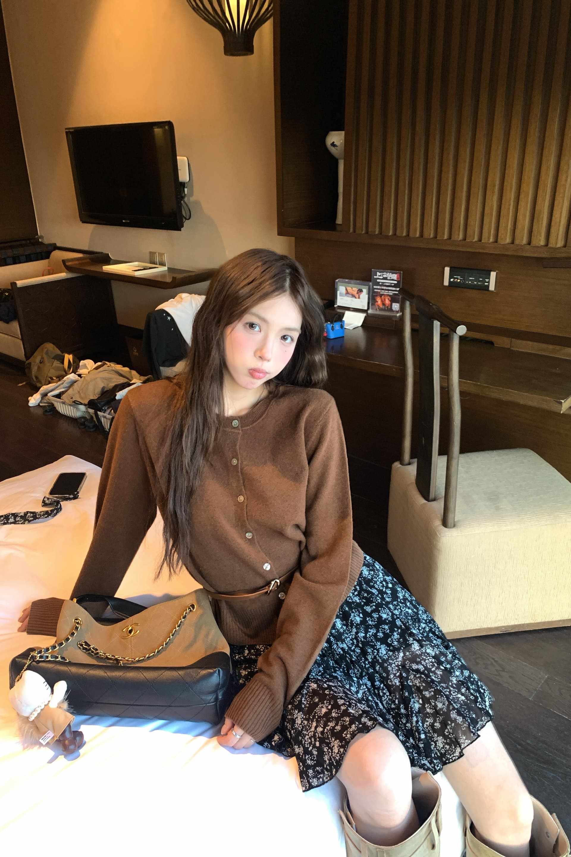 실사 정가 봄 부드러운 찹쌀 단색 라운드 넥 쇼트 스타일 니트 오픈 가디건 한 부서 달콤함 꽃무늬 반신 치마 세트 이미지 5