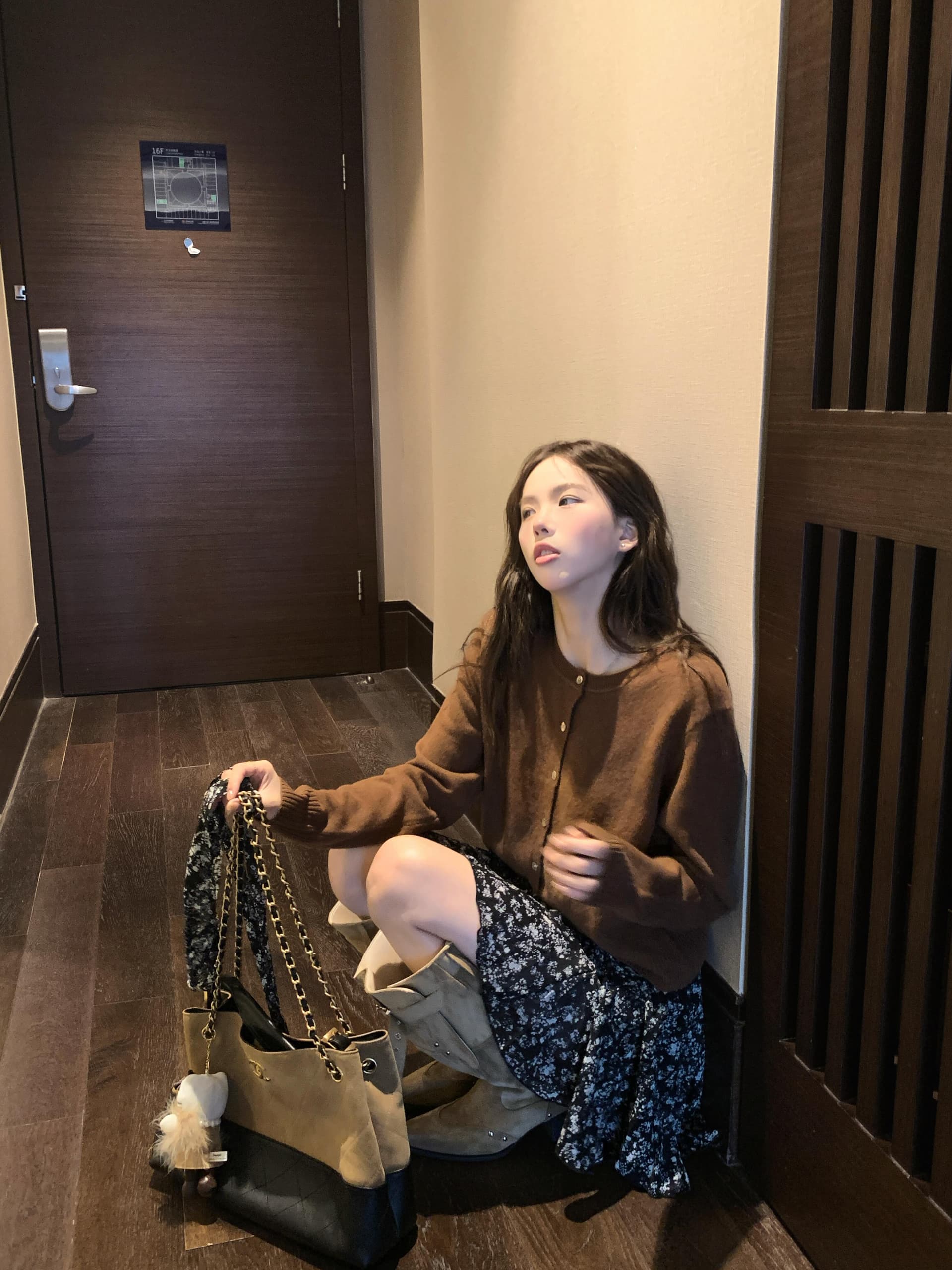 실사 정가 봄 부드러운 찹쌀 단색 라운드 넥 쇼트 스타일 니트 오픈 가디건 한 부서 달콤함 꽃무늬 반신 치마 세트 상세 이미지 15