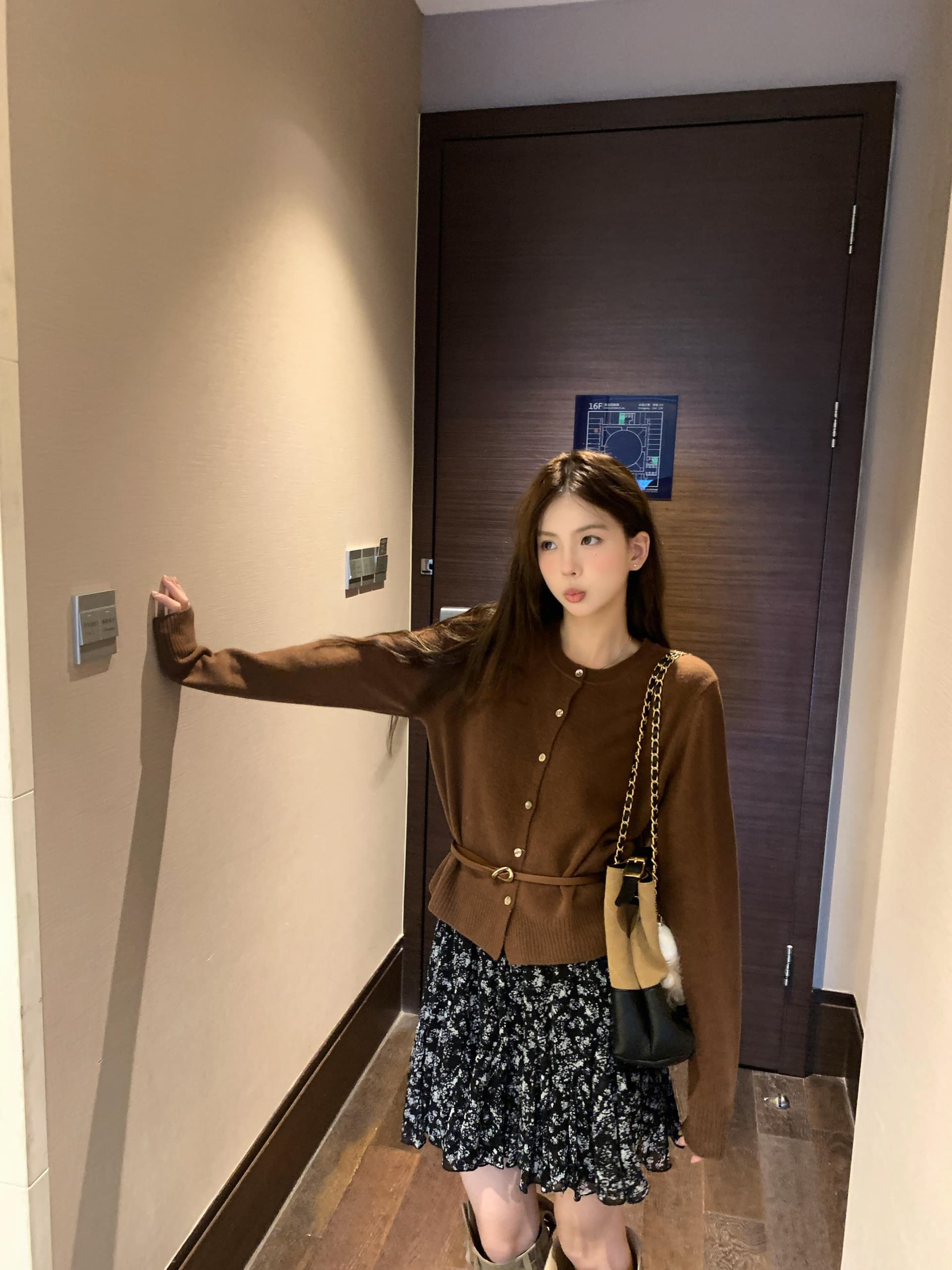 실사 정가 봄 부드러운 찹쌀 단색 라운드 넥 쇼트 스타일 니트 오픈 가디건 한 부서 달콤함 꽃무늬 반신 치마 세트 상세 이미지 20