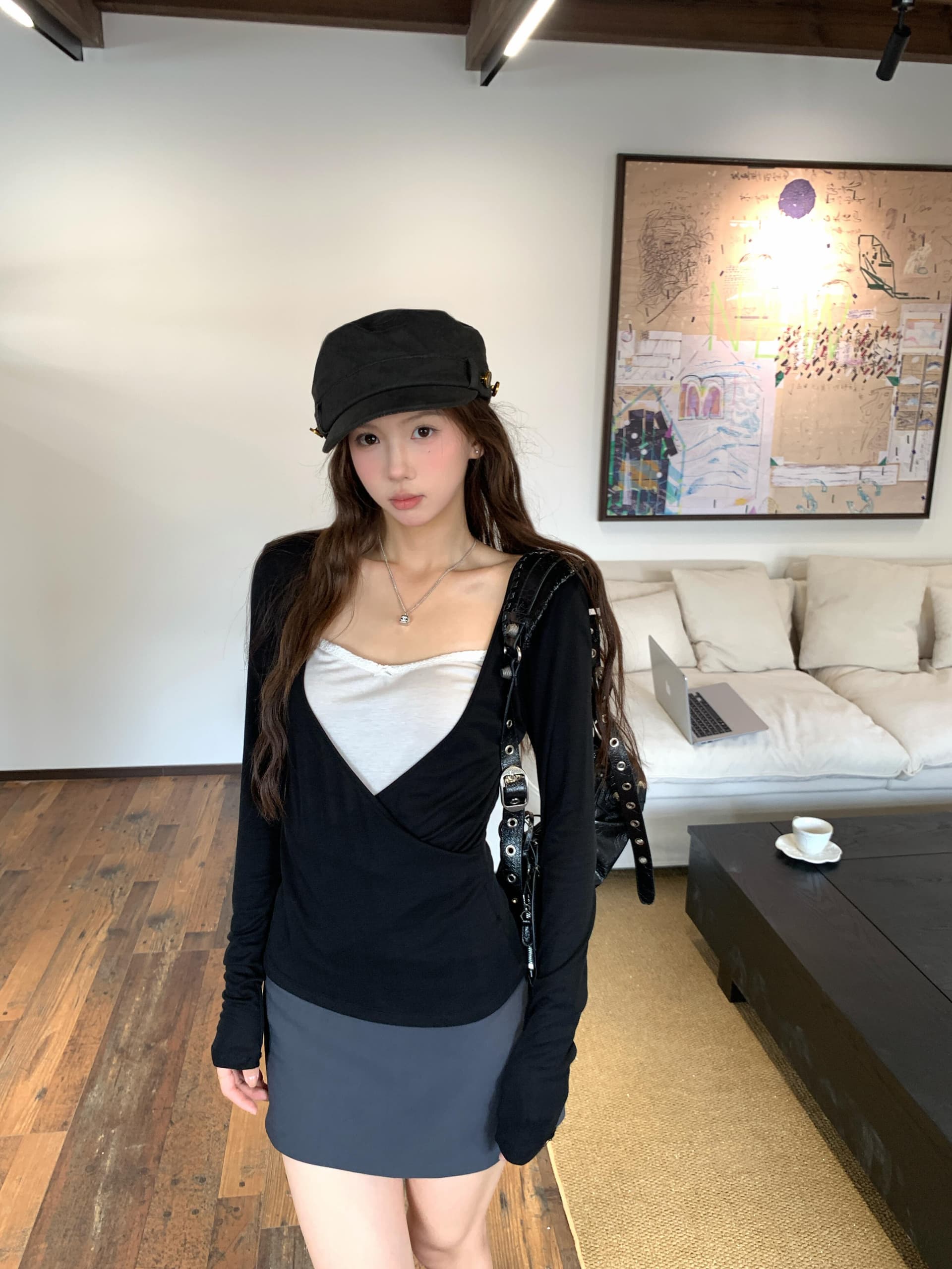 실사 정가 서울 이른 가을 검정색 V넥 페이크 레이어드 티셔츠 여성 이른 가을 슬림해 보이는 인사이드 가져 가라. 만나는 맨위 이미지 3