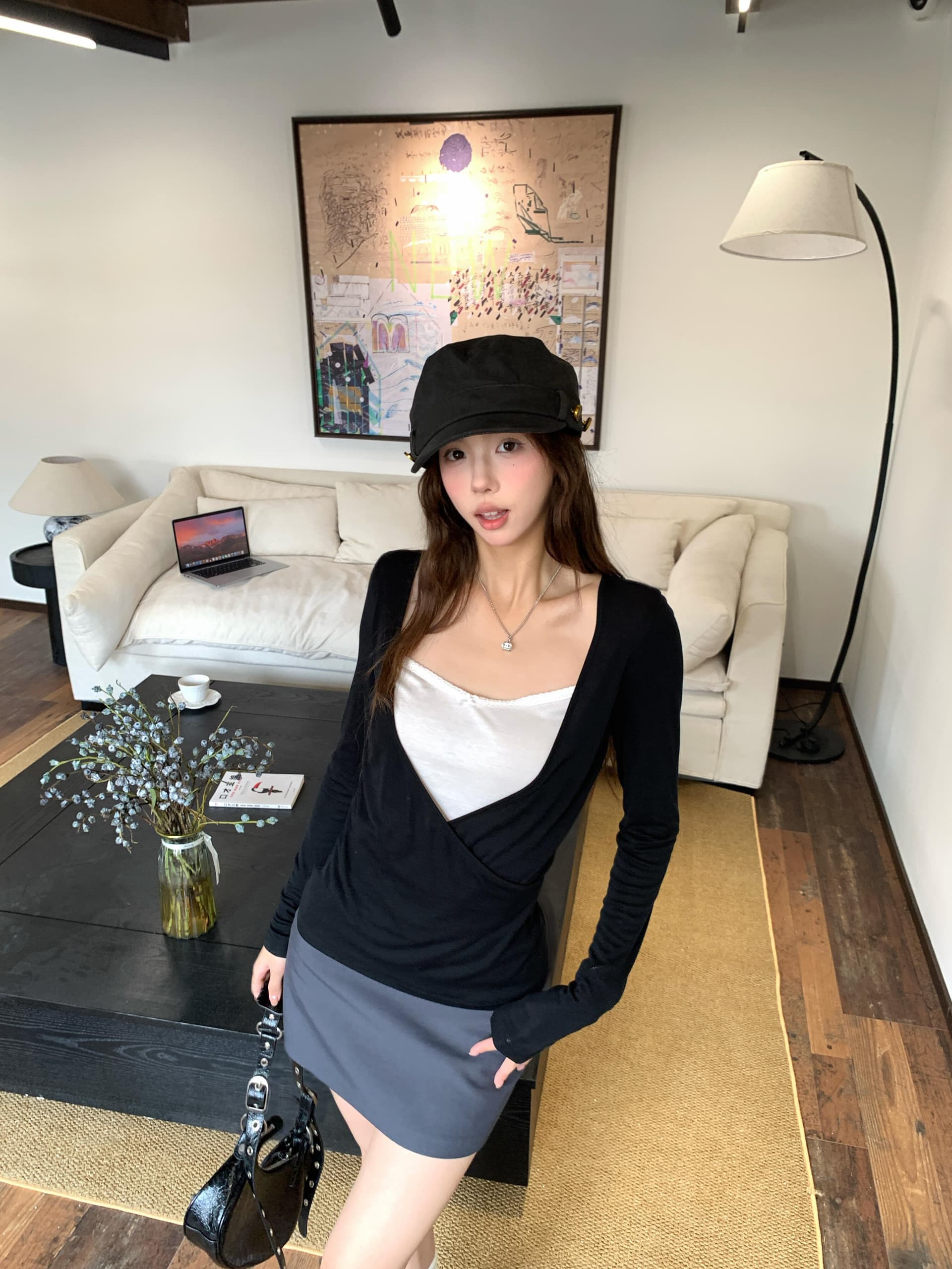 실사 정가 서울 이른 가을 검정색 V넥 페이크 레이어드 티셔츠 여성 이른 가을 슬림해 보이는 인사이드 가져 가라. 만나는 맨위 상세 이미지 6
