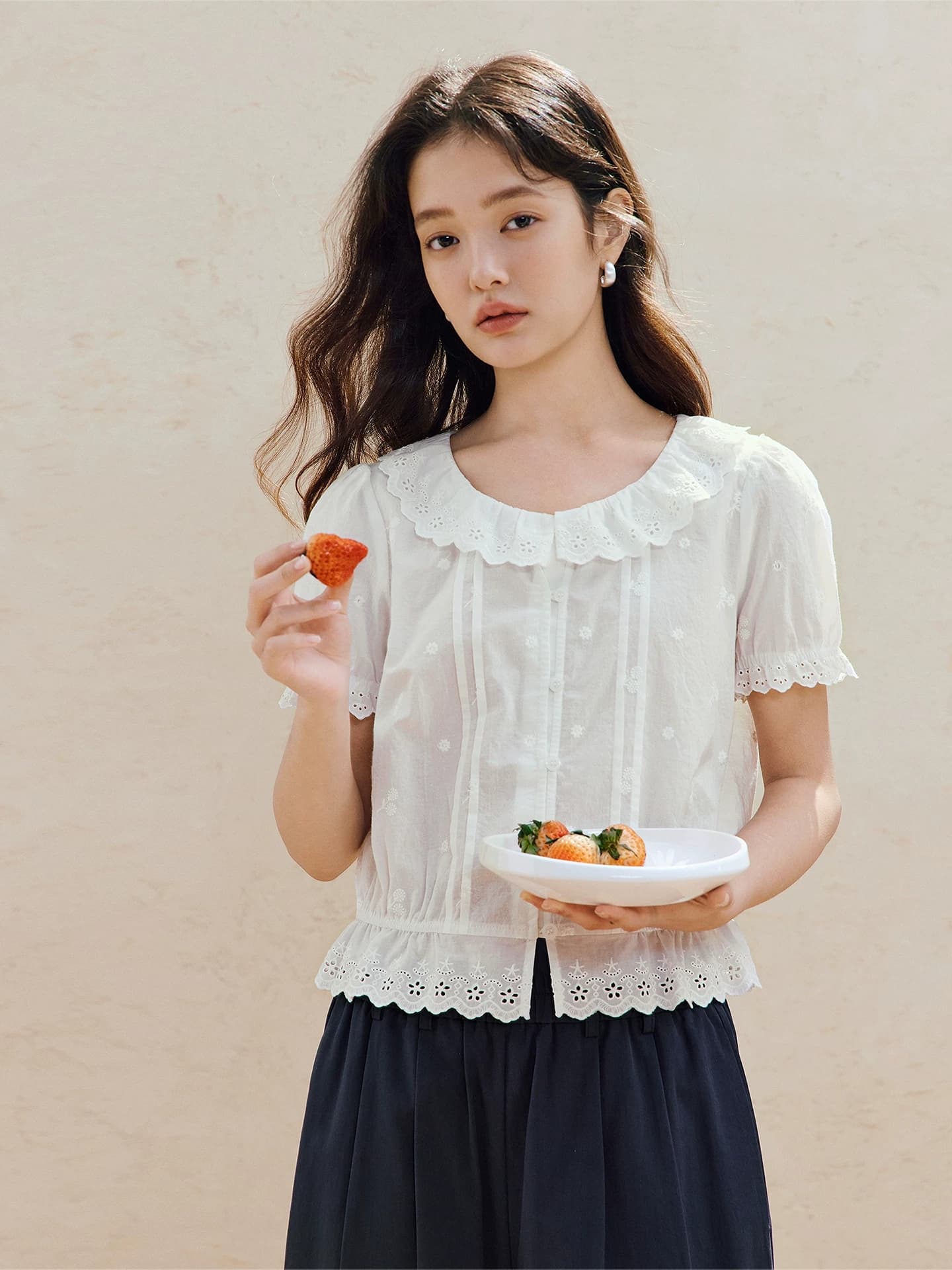 100 신장 면 프랑스식 자수 베이비 칼라 셔츠 2026 여름 여성 의류 새로운 거품 소매 맨위 이미지 3
