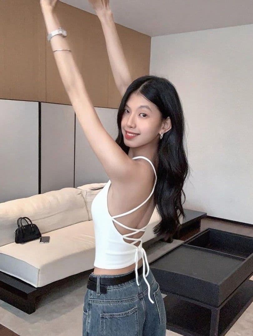 여름 새로운 단색 핫걸 u 칼라 캐미솔 슬림해 보이는 고정 벨트 가슴 패드 Chic 백리스 맨위 상세 이미지 8