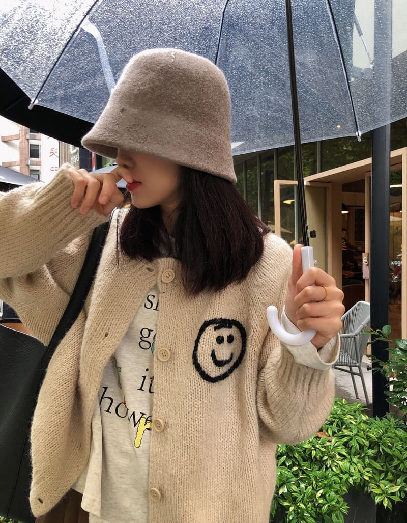 디자인 센스 자수 부드러운 슈퍼 루즈핏 양면 웃는 얼굴 라운드 넥 스웨터 작은 열림 셔츠 겨울 한 부서 패션 다용도 상세 이미지 2