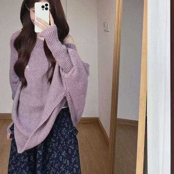 불규칙 비스듬한 어깨 자수 스웨터 맨위 여성 작은 키 이른 봄 가을 중간 길이 오프숄더 풀오버 니트 스웨터 이미지 4