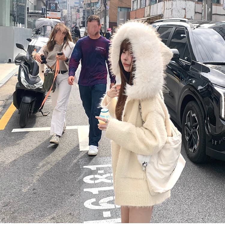 부드러운 찹쌀 스웨터 여성 코트 가을 겨울 단색 다용도 외출용 슬림해 보이는 외국 가스 디자인 센스 주머니 모피 칼라 니트 오픈 가디건 이미지 4