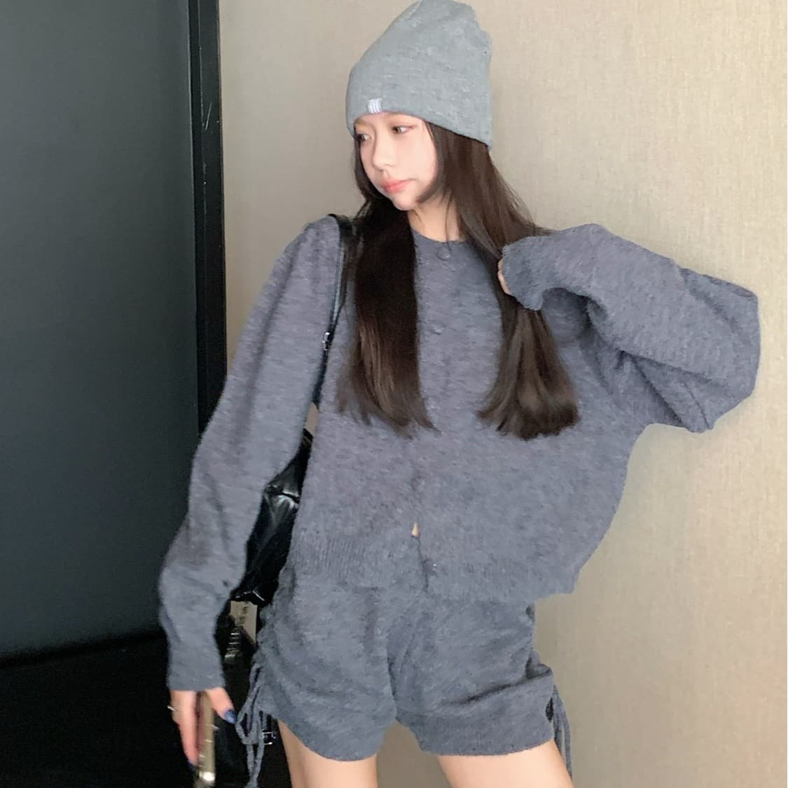 한 부서 느긋한 루즈핏 긴팔 스웨터 코트 디자인 센스 펌프 로프 니트 반바지 여성 가을 새로운 패션 세트 이미지 2