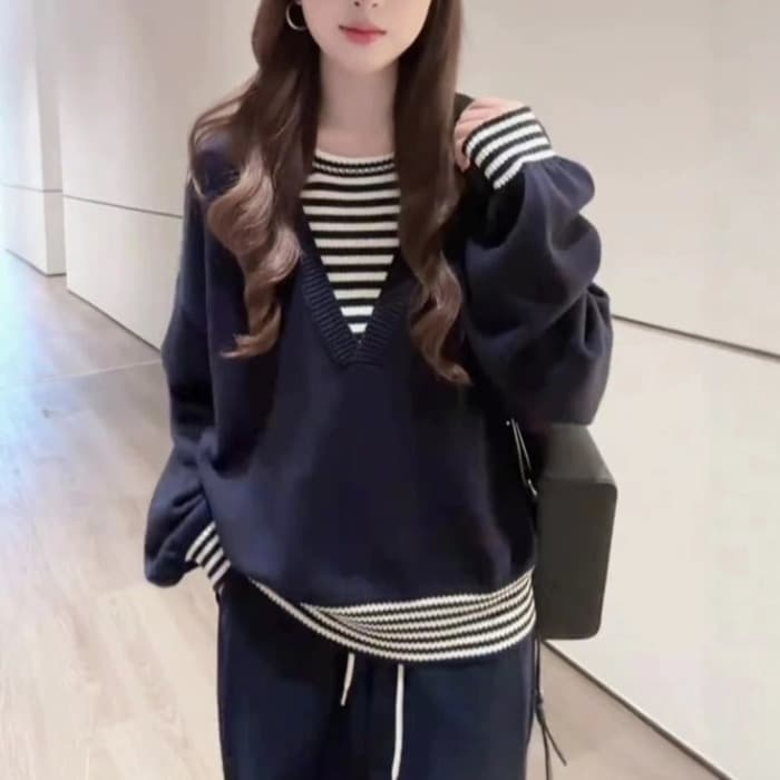 한 부서 느긋한 바람 페이크 레이어드 패치워크 스트라이프 배색 니트 스웨터 여성 2026 가을 겨울 새로운 품격 루즈핏 스웨터 이미지 2