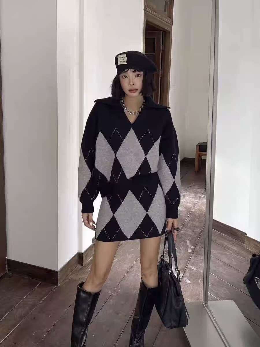 배색 다이아몬드 모양 그리드 V넥 스웨터 미니 스커트 두 조각 여성 세트 가을 겨울 루즈핏 느긋한 두꺼운 니트 세트 상세 이미지 8