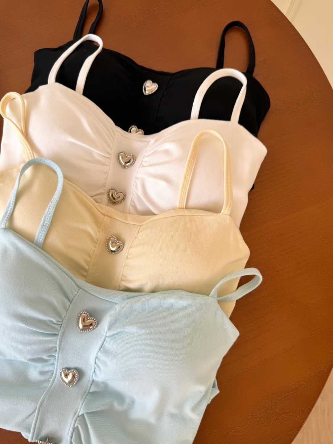 여름 달콤한 매운맛 바람 하트 단추 불규칙 밑단 캐미솔 몸매 가꾸기 슬림해 보이는 고정 벨트 가슴 패드 상세 이미지 24