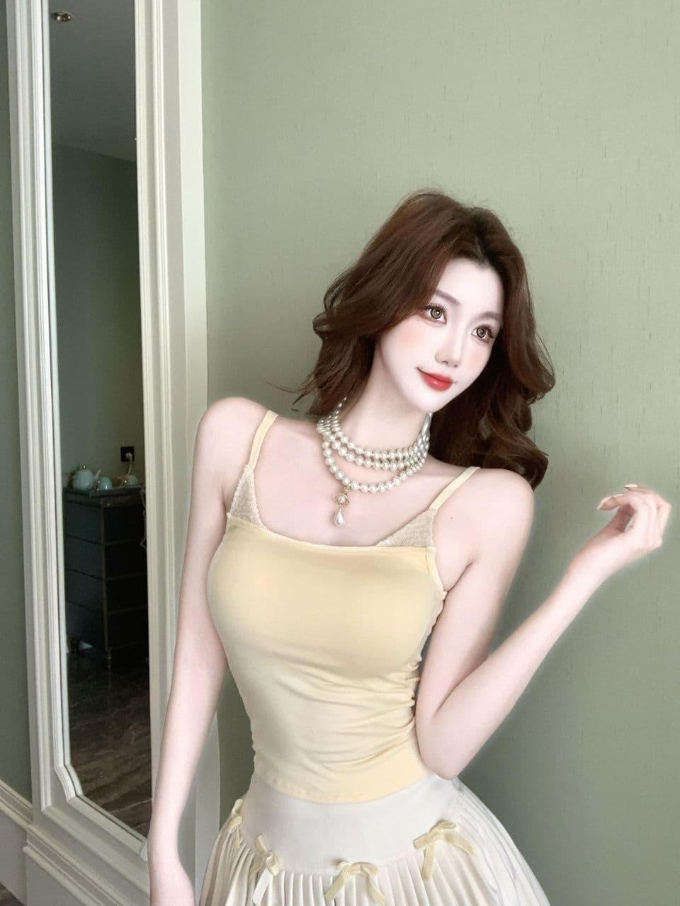 여름 새로운 핫걸 바람 스팽글 패치워크 캐미솔 몸매 가꾸기 슬림해 보이는 여성 고정 벨트 가슴 패드 의류 이미지 2