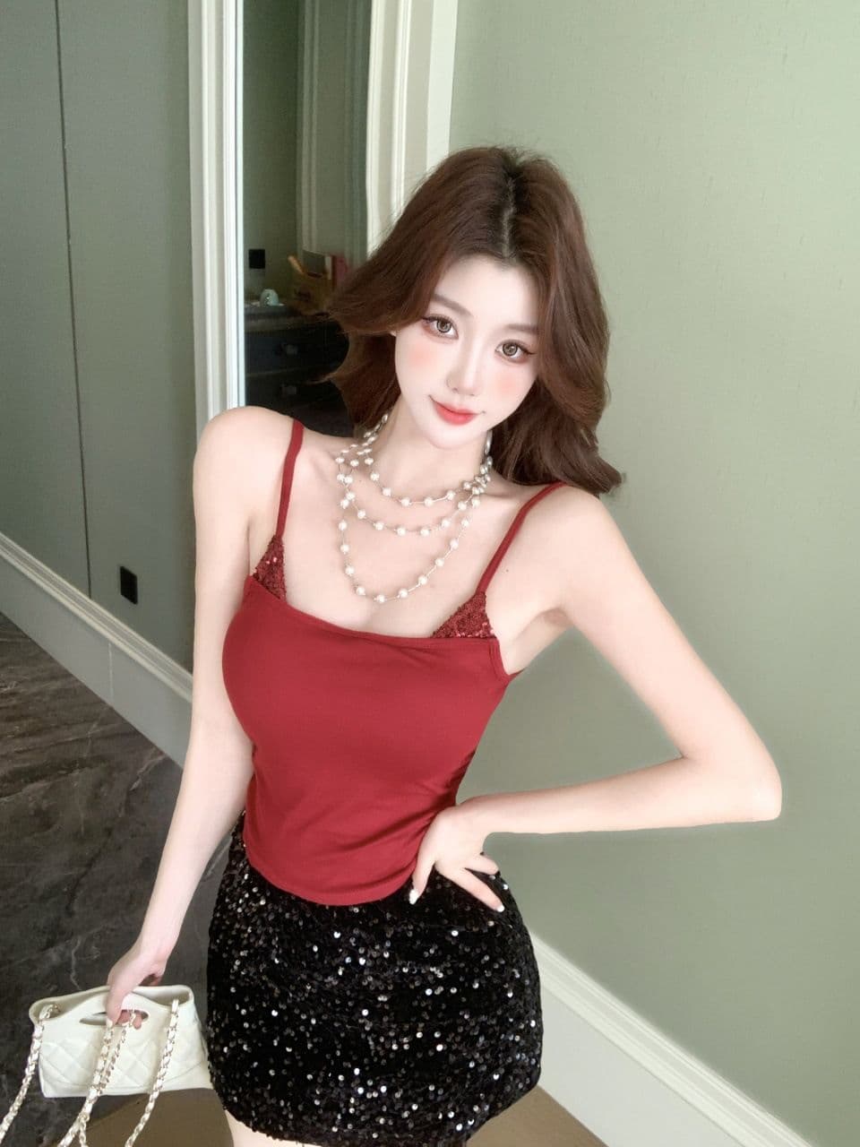 여름 새로운 핫걸 바람 스팽글 패치워크 캐미솔 몸매 가꾸기 슬림해 보이는 여성 고정 벨트 가슴 패드 의류 상세 이미지 4