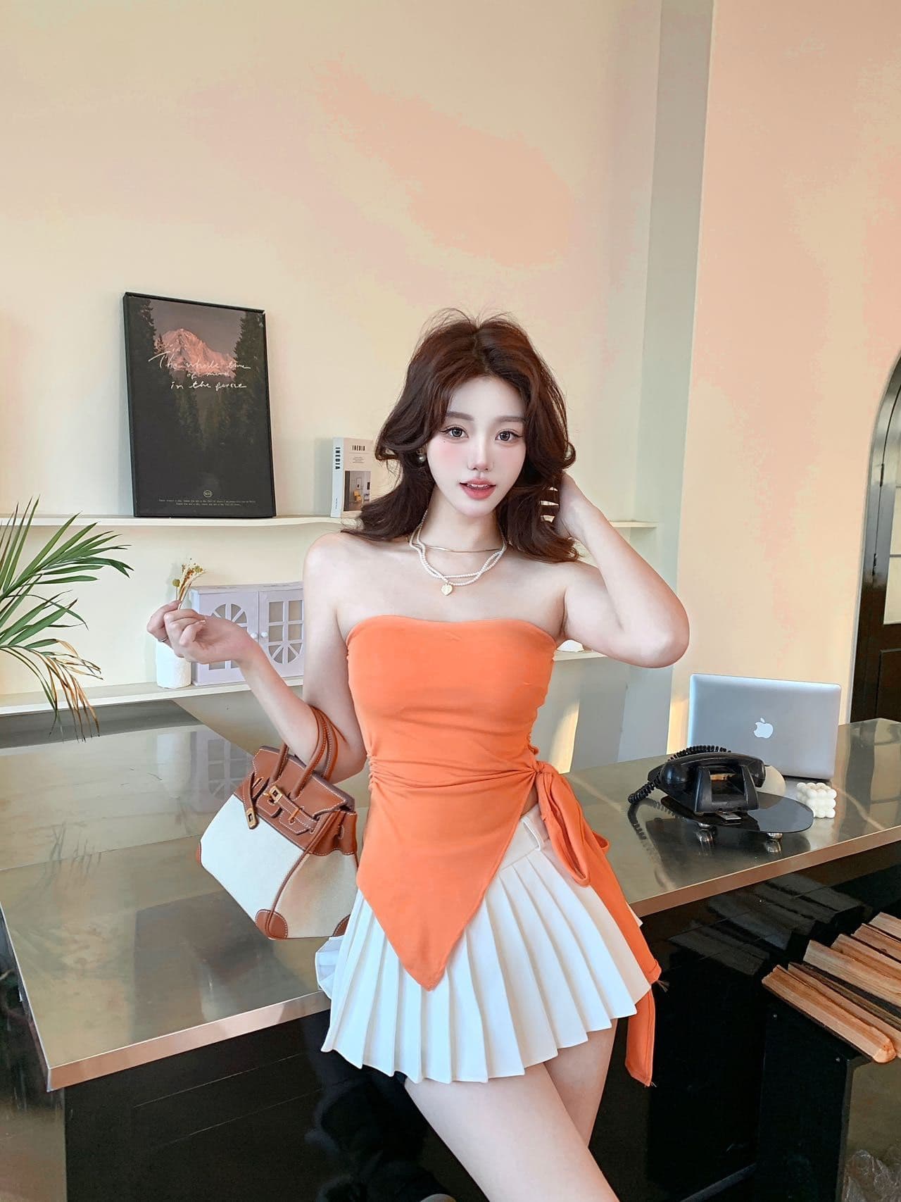 달콤한 핫걸 불규칙 허리 수축 단색 튜브탑 조끼 새로운 아메리칸 레트로 몸매 가꾸기 아름다움 뒤쪽에 의류 상세 이미지 2