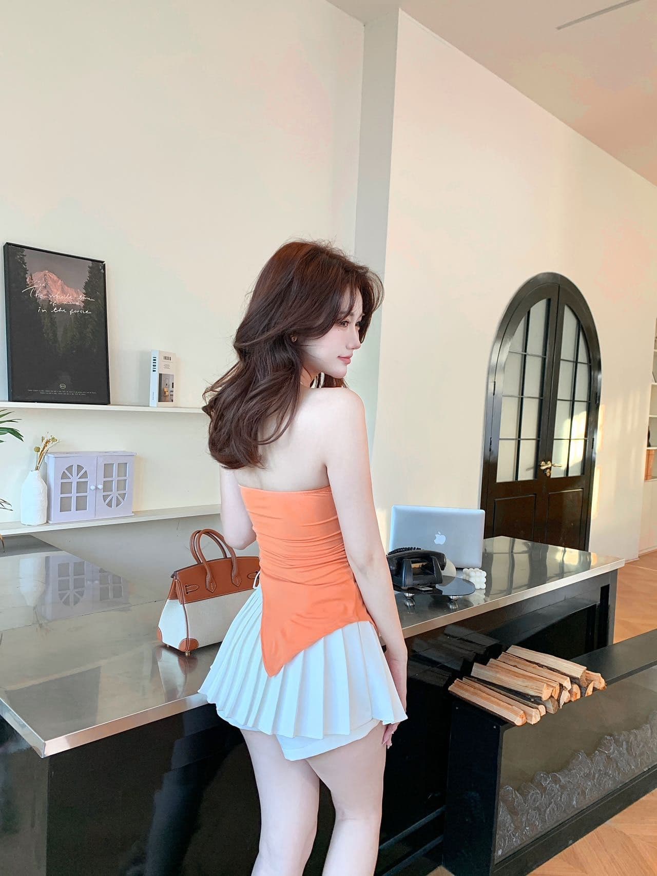 달콤한 핫걸 불규칙 허리 수축 단색 튜브탑 조끼 새로운 아메리칸 레트로 몸매 가꾸기 아름다움 뒤쪽에 의류 상세 이미지 5
