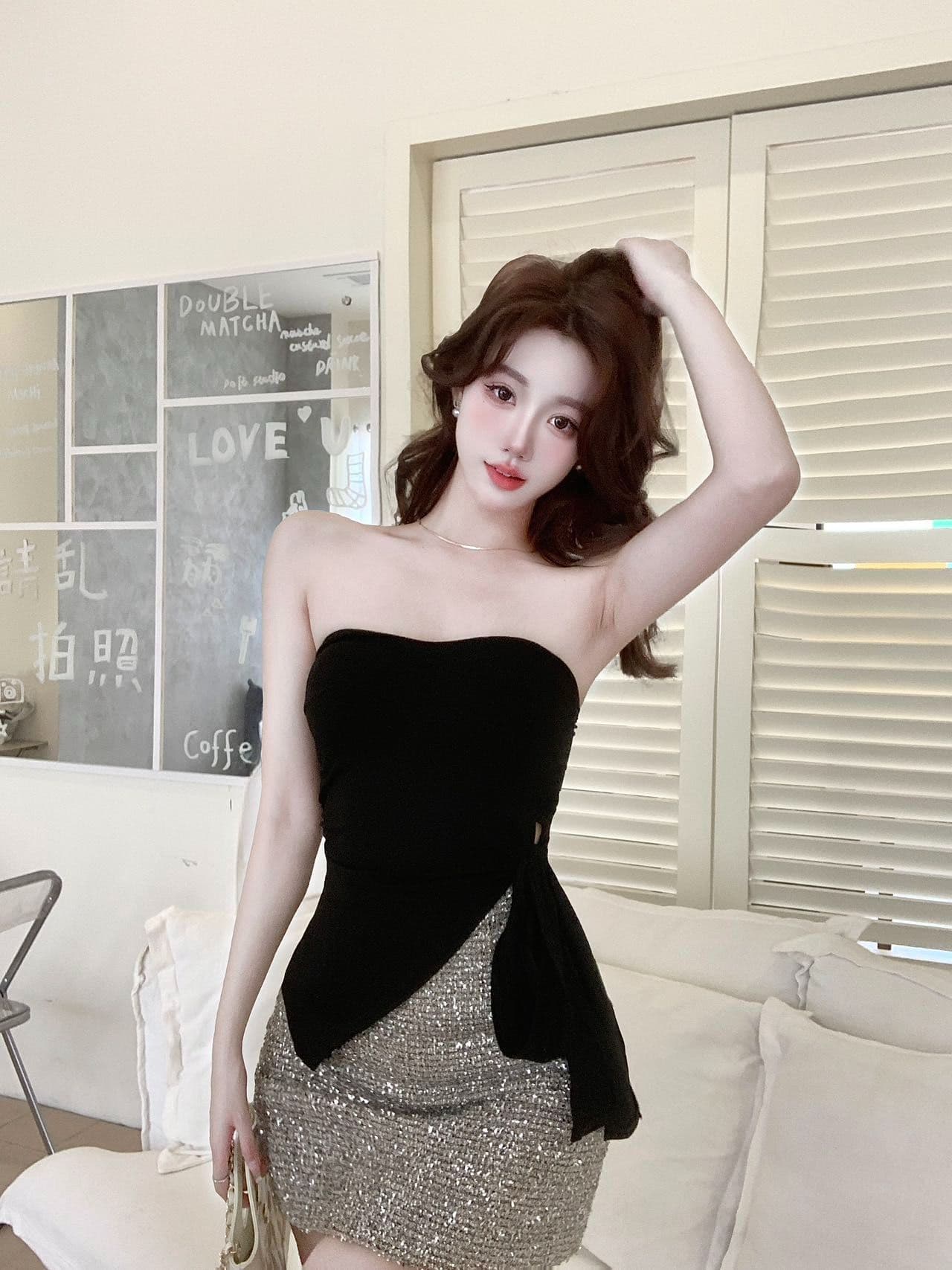 달콤한 핫걸 불규칙 허리 수축 단색 튜브탑 조끼 새로운 아메리칸 레트로 몸매 가꾸기 아름다움 뒤쪽에 의류 상세 이미지 15