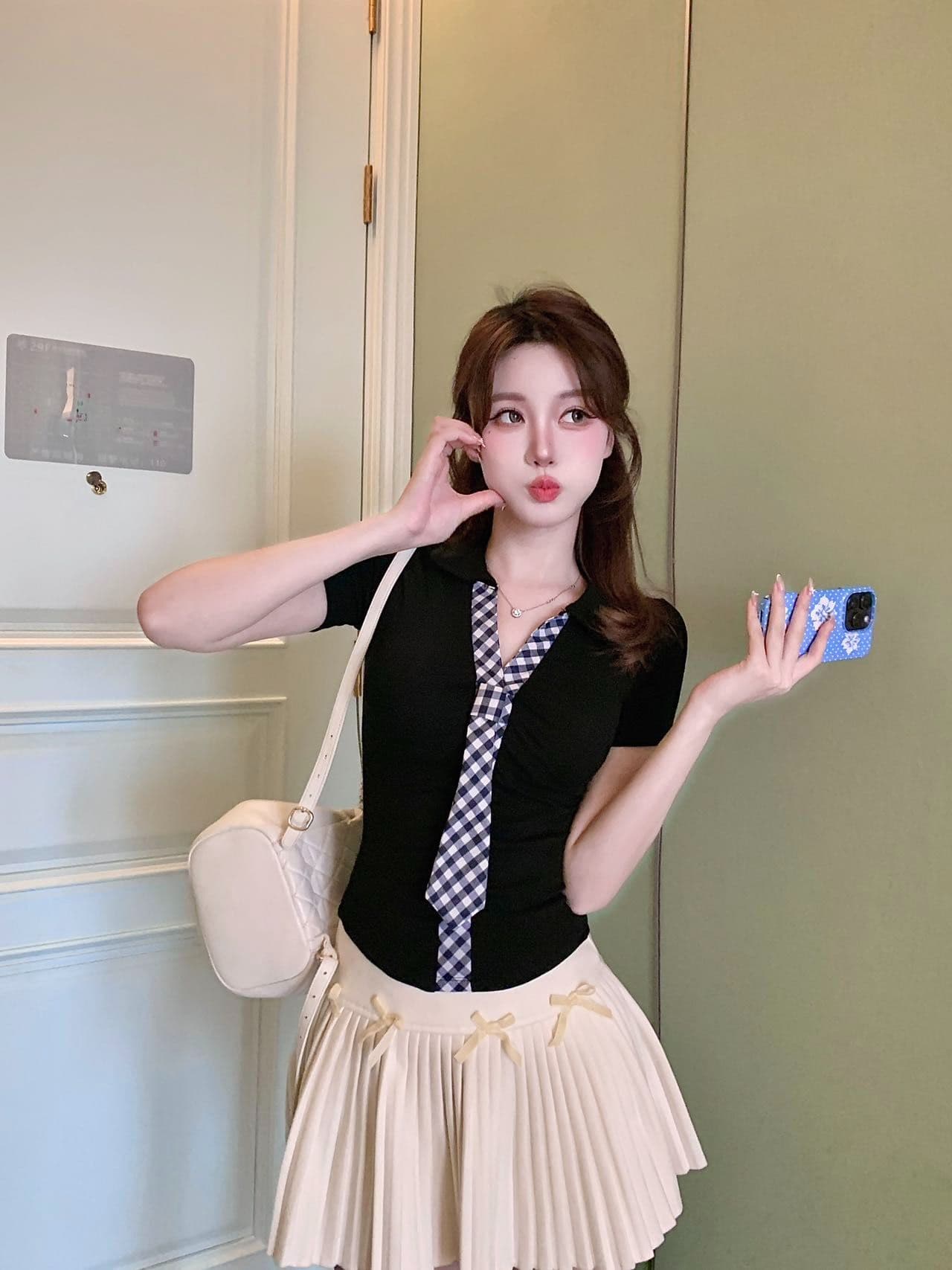 한 부서 체크무늬 넥타이 반팔 몸매 가꾸기 셔츠 티셔츠 여성 봄 여름 인사이드 가져 가라. 수 있습니다. 외출용 벨트 가슴 패드 핫걸 바람 맨위 상세 이미지 2