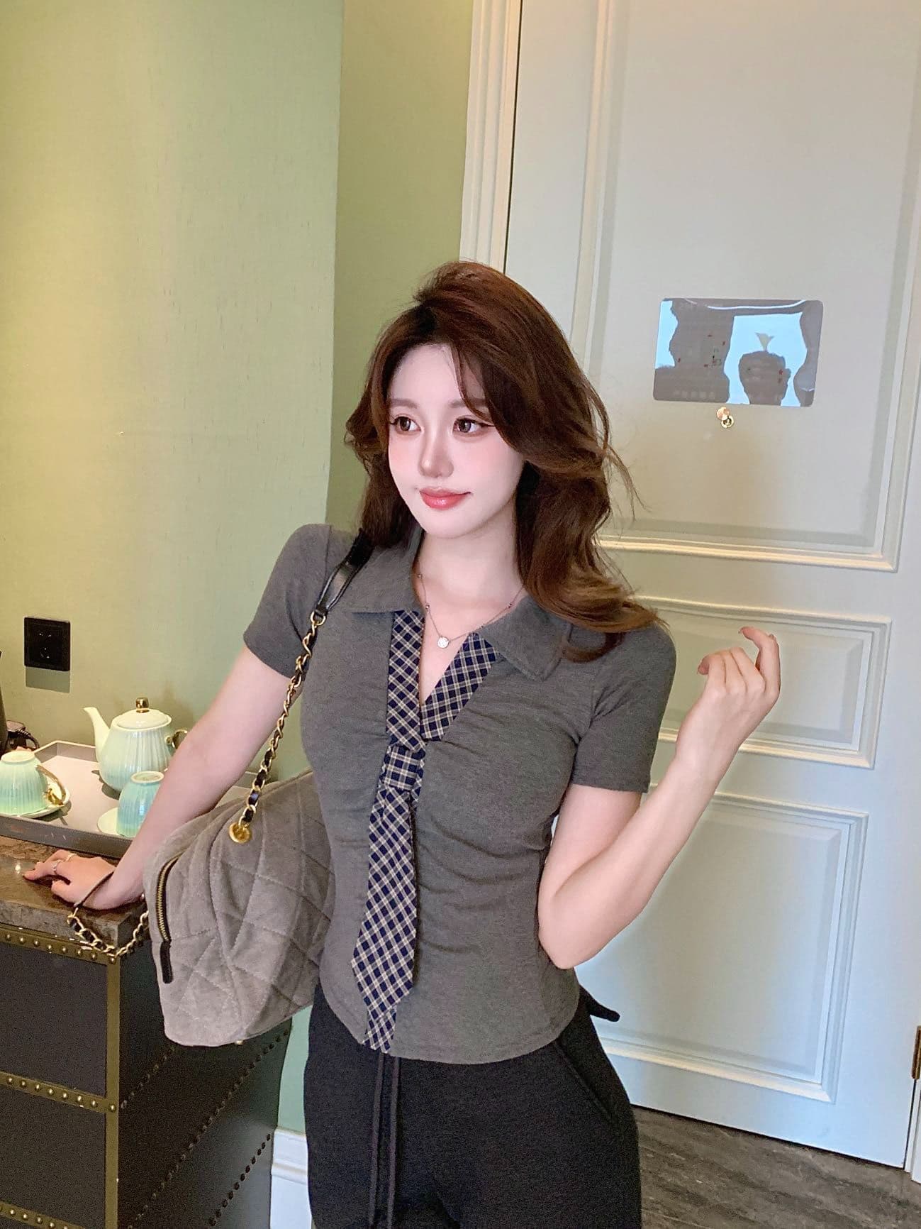 한 부서 체크무늬 넥타이 반팔 몸매 가꾸기 셔츠 티셔츠 여성 봄 여름 인사이드 가져 가라. 수 있습니다. 외출용 벨트 가슴 패드 핫걸 바람 맨위 상세 이미지 6
