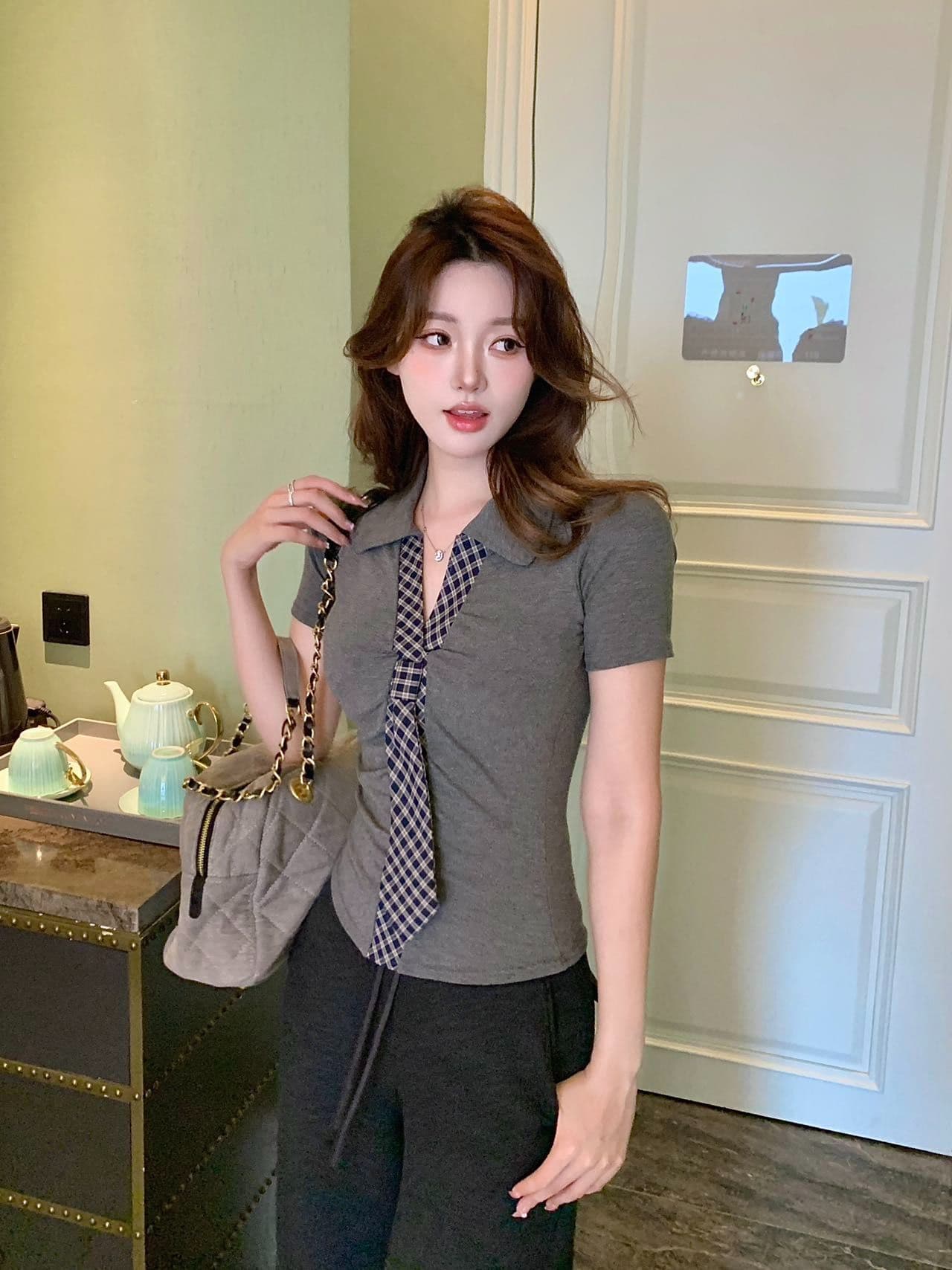 한 부서 체크무늬 넥타이 반팔 몸매 가꾸기 셔츠 티셔츠 여성 봄 여름 인사이드 가져 가라. 수 있습니다. 외출용 벨트 가슴 패드 핫걸 바람 맨위 상세 이미지 10