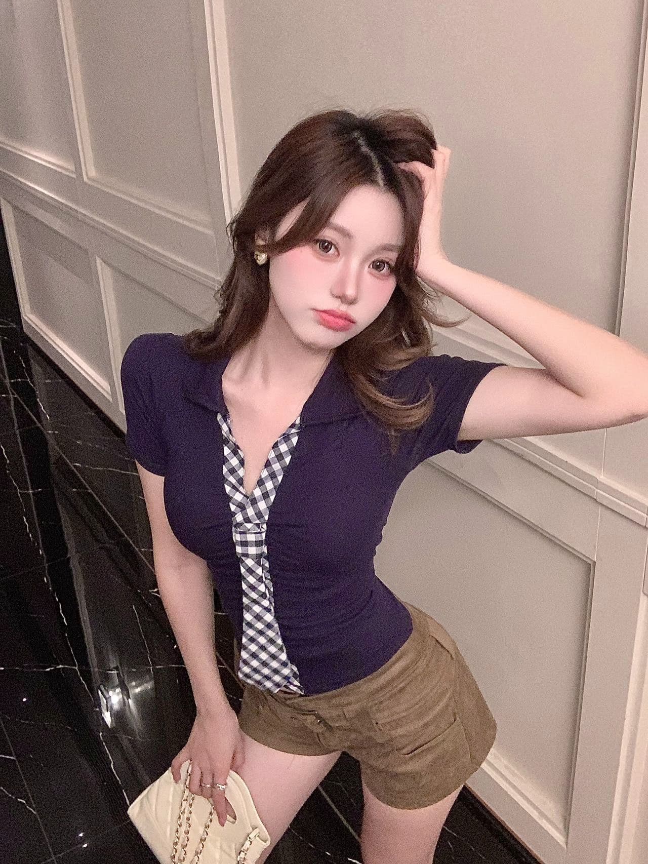 한 부서 체크무늬 넥타이 반팔 몸매 가꾸기 셔츠 티셔츠 여성 봄 여름 인사이드 가져 가라. 수 있습니다. 외출용 벨트 가슴 패드 핫걸 바람 맨위 상세 이미지 14