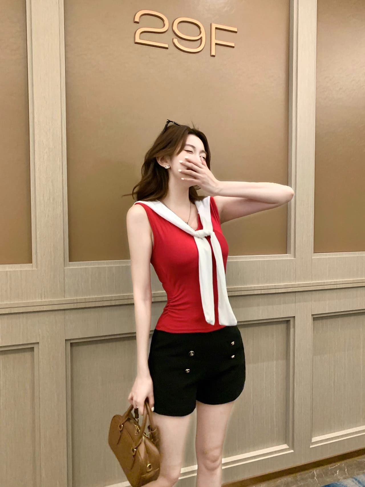 학원 스타일 해군 칼라 배색 레이스업 민소매 조끼 여성 인사이드 가져 가라. 외출용 벨트 가슴 패드 몸매 가꾸기 맨위 상세 이미지 4