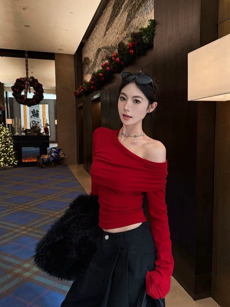 긴팔 비스듬한 칼라 튜브탑 슬림해 보이는 오프숄더 섹시함 오프숄더 긴팔 맨위 핫걸 몸매 가꾸기 디자인 센스 티셔츠 상세 이미지 3