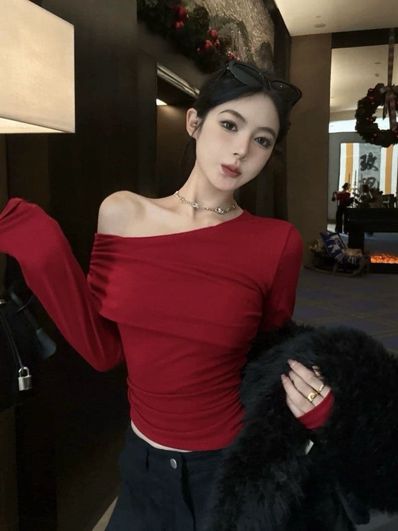 긴팔 비스듬한 칼라 튜브탑 슬림해 보이는 오프숄더 섹시함 오프숄더 긴팔 맨위 핫걸 몸매 가꾸기 디자인 센스 티셔츠 상세 이미지 4